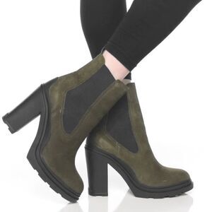 Marc Fisher LTD Ramio Green Suede Platform Lug Sole Booties Sz 9